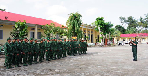 Bộ đội Biên phòng tỉnh tập huấn kỹ thuật chiến đấu bộ binh và điều lệnh