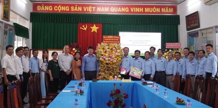 Đồng Tháp: Bí thư Tỉnh ủy Lê Quốc Phong thăm, chúc mừng Ngày Nhà giáo Việt Nam 20/11