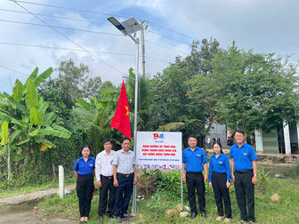 Khánh thành tuyến đường đoàn thanh niên tham gia xây dựng nông thôn mới