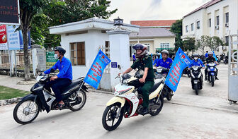 Tuyên truyền, tập huấn kiến thức an toàn giao thông khu vực biên giới