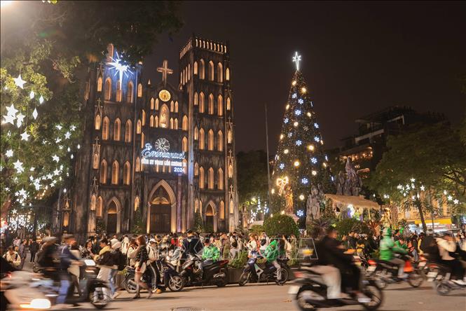 Thời tiết đêm Noel: Bắc Bộ và Nam Bộ không mưa