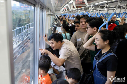 Metro số 1 đón gần 400.000 khách sau 4 ngày vận hành