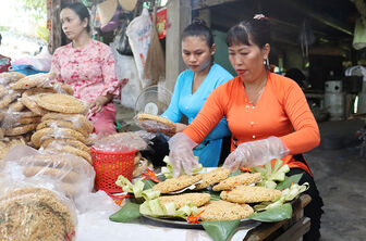 Vươn lên nhờ cơm cháy chà bông