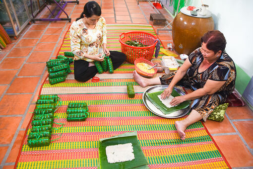 Nồi bánh tét của mẹ