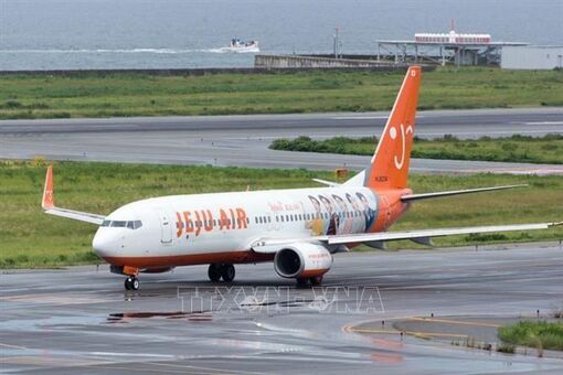 Thêm một máy bay của Jeju Air vừa phải hạ cánh khẩn cấp