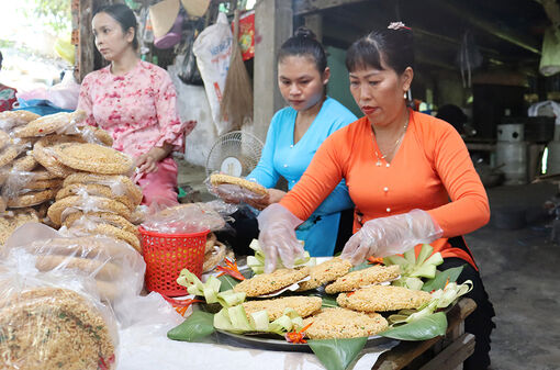 Vươn lên nhờ cơm cháy chà bông