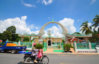 Bình dị làng Chăm Châu Phong