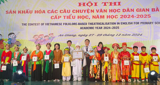 Tiếng Anh qua sân khấu