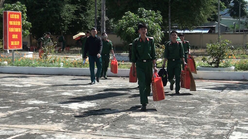 Tân Châu đón quân nhân hoàn thành nghĩa vụ quân sự trở về địa phương