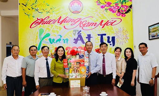 Thường trực Tỉnh ủy thăm, chúc Tết cơ quan UBMTTQVN tỉnh