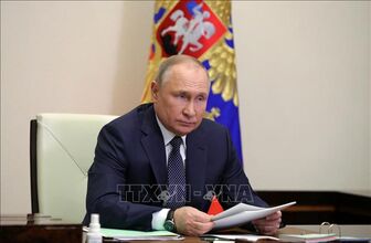 Tổng thống Putin chỉ đạo thay đổi cơ cấu tăng trưởng kinh tế của Nga