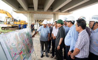 Bí thư Tỉnh ủy An Giang Lê Hồng Quang kiểm tra tiến độ thi công cao tốc Châu Đốc - Cần Thơ - Sóc Trăng, đoạn qua địa phận tỉnh An Giang