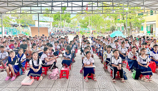 Gần 240 học sinh tiểu học huyện Tri Tôn tham gia hội thi “Viết đúng, viết đẹp”