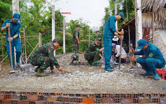 Lực lượng vũ trang chung tay xóa nhà tạm, nhà dột nát