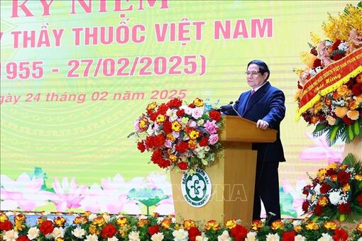 Thủ tướng: Thầy thuốc phải có kiến thức đầy đủ, đức hạnh vẹn tròn, hành vi mẫu mực