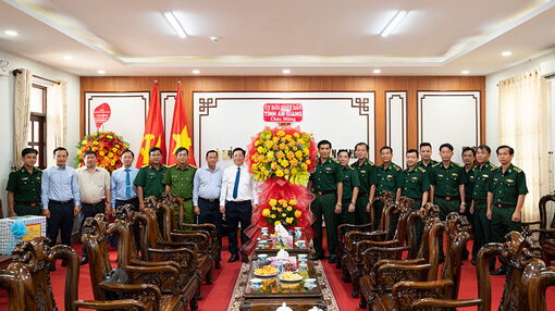 Chủ tịch UBND tỉnh An Giang Hồ Văn Mừng thăm, chúc mừng Bộ đội Biên phòng tỉnh