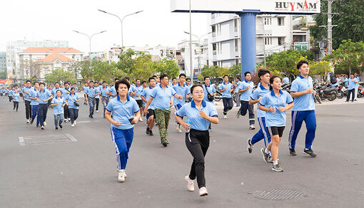 Chạy Olympic vì sức khỏe toàn dân