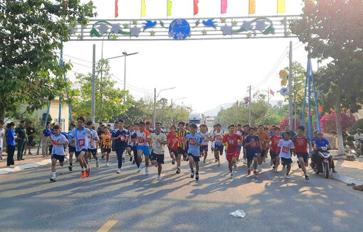 Sân chơi thể thao hào hứng cho thanh niên Tịnh Biên