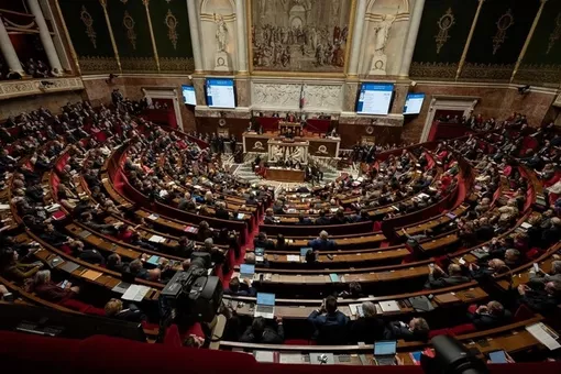 100 ngày trên "ghế nóng" của Thủ tướng Pháp François Bayrou