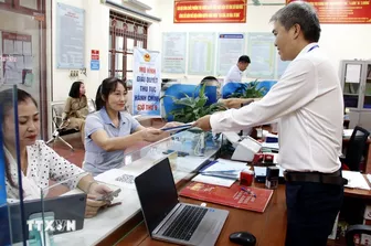 Chính quyền cấp cơ sở đảm nhận các nhiệm vụ, quyền hạn của cấp xã và huyện