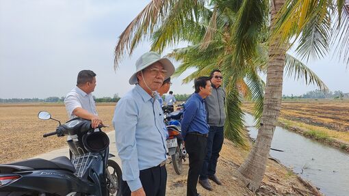 Khảo sát vị trí triển khai Đề án 1 triệu ha lúa chất lượng cao ở xã Lê Chánh