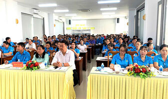 Liên đoàn Lao động TP. Long Xuyên triển khai các văn bản luật