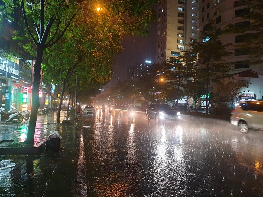 Thời tiết hôm nay (2-5): Bắc Bộ có mưa rải rác