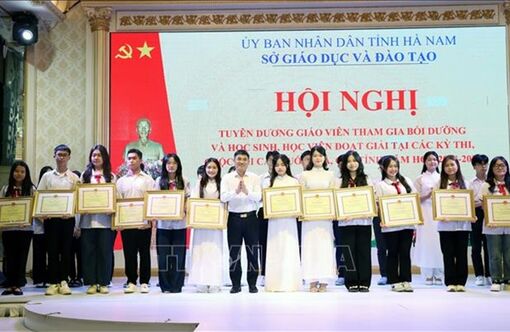 Bồi dưỡng học sinh giỏi theo yêu cầu đổi mới căn bản, toàn diện