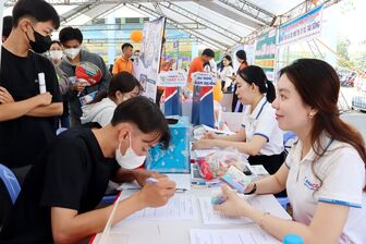 Thêm cơ hội việc làm cho người lao động