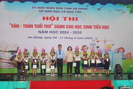 110 học sinh được khen thưởng trong hội thi “Văn - Toán tuổi thơ”