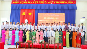 Khai giảng lớp Trung cấp lý luận chính trị A99