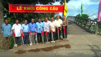 Vĩnh Phú khởi công xây dựng cẩu Núi Chóc - Năng Gù