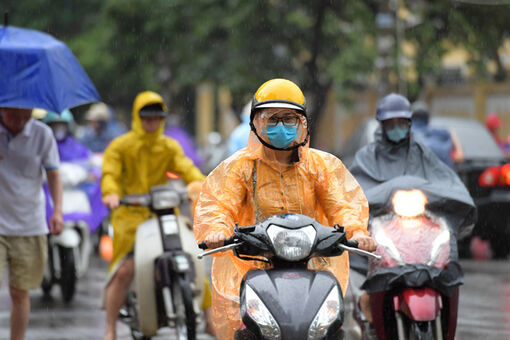 Thời tiết ngày 16/5: Bắc Bộ và Thanh Hóa tiếp tục mưa lớn, cảnh báo lũ quét, sạt lở đất và ngập úng