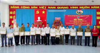 Phát huy vai trò “Tuổi cao - gương sáng”