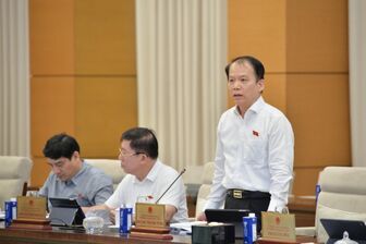 Sửa luật xử lý văn bản quy phạm pháp luật khi bỏ cấp huyện