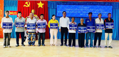 Xã Núi Tô hoàn thành chương trình xóa nhà tạm, nhà dột nát