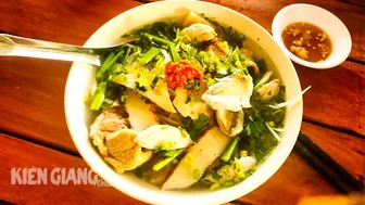 Hấp dẫn bánh canh cá ngân chỉ vàng