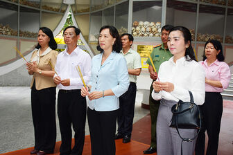 Chúc mừng Đại lễ Tam hợp Phật giáo Tứ Ân Hiếu Nghĩa