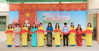 Trường Tiểu học Lê Văn Nhung khánh thành Thư viện thân thiện