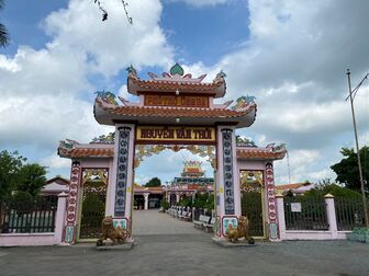 Viếng phủ thờ ông Ba Thới