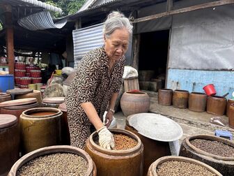 Lò tương hơn 45 năm tuổi ở Vĩnh Phong