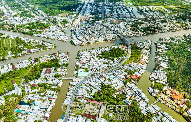 Dòng  kinh xáng chảy ra 7 ngã