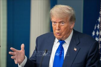Tổng thống Donald Trump công bố mức thuế quan đối với 14 quốc gia bắt đầu từ ngày 1/8