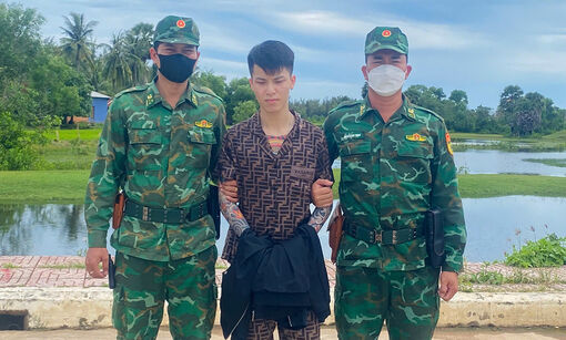 Phát hiện đối tượng truy nã khi tiếp nhận công dân Việt Nam từ Campuchia trao trả