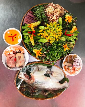 Độc đáo hương vị lẩu mắm