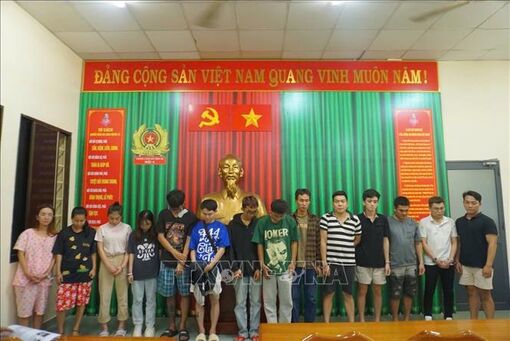 Bắt khẩn cấp 31 đối tượng chuyên bán 'bóng cười' cho các nhà hàng, quán bar