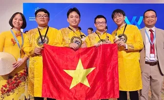 Lần đầu tiên Việt Nam giành 4 huy chương vàng Olympic Hoá quốc tế