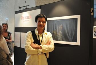 Những góc máy chạm vào tâm cảm