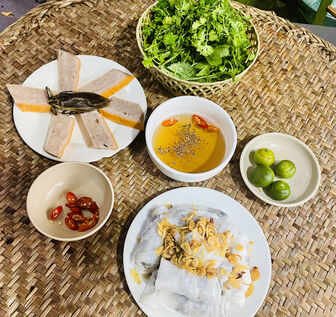 Bánh cuốn Thanh Trì - món ngon khó cưỡng của ẩm thực Hà thành