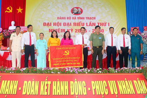 Đại hội đại biểu Đảng bộ xã Vĩnh Trạch lần thứ I
